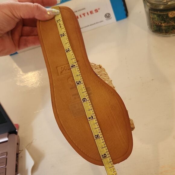 Bamboo sandals new in box size 6 - Picture 4 of 4